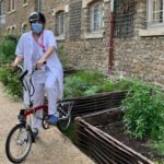 Soins à domicile en vélo électrique